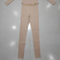 Ensemble 2 pièces de vêtements de détente côtelés pour femmes, coupe ajustée minimaliste, tissu doux pour la peau et respirant, personnalisable, fabricant direct