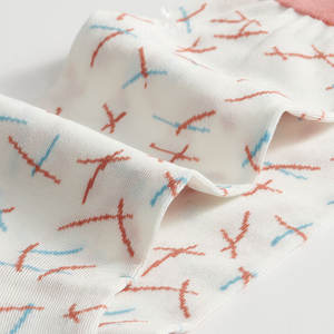 Calcetines finos de lujo personalizados para mujer Diseño de punto cómodo y transpirable con patrón cruzado novedoso Es una hermosa obra de arte - Product Image 2