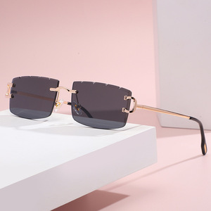 Gafas de Sol Personalizadas sin Marco, Unisex, Lentes de PC con Protección UV400, Estilo Instagram, Marco Pequeño, Bordes con Corte de Diamante, para Uso en Exteriores y Calle - Product Image 3