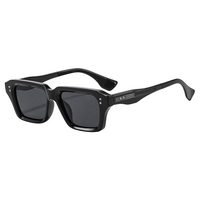 Lunettes de soleil carrées tendance, lunettes de soleil à la mode, vente en gros pas chère, classiques, populaires, lunettes de soleil en plastique pour hommes et femmes