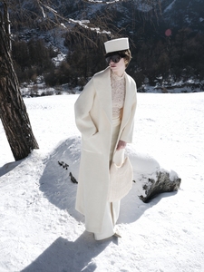 เสื้อผ้าแฟชั่น เสื้อท่อนบน เสื้อเบลาส์สวยหรู ODM เสื้อ GISELLE สำหรับผู้หญิง คอทรงโอ ODM ผลิตตามสั่ง เสื้อผู้หญิงตกแต่งด้วยลูกไม้ เสื้อกล้ามผู้หญิง - Product Image 4