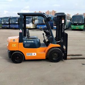 Cheap Price Used Forklifts Toyota 7F 3T Used Diesel Forklift Middle Cylinder Side Shift Manual Construction Machinery - Product Image 3