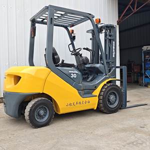 Montacargas Usado Komatsu de 3 Toneladas y 3 Metros con Entrega Rápida, Precio Bajo, Motor Diésel Japonés Original, Montacargas de Combustión Interna - Product Image 5