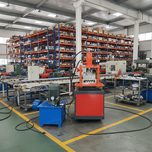 Machine de formage à rouleaux pour panneaux muraux décoratifs en métal avec moteur, contrôle PLC haute précision 220/380V/415V - Product Image 1