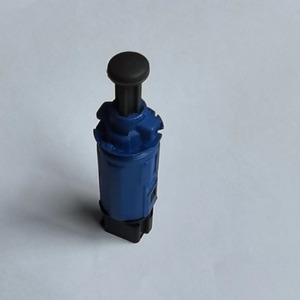 Interruptor de luz de freno para Mercedes-Benz W450 A4515450209 A4525450009 4515450209, pieza de repuesto automotriz nueva - Product Image 3