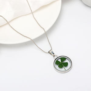 <span class=keywords><strong>2025</strong></span> Новая мода сушеные листья счастливый 4-листовой Клевер круглый стеклянный медальон кулон ожерелье - Product Image 4