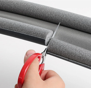 Bande d'étanchéité de bas de <span class=keywords><strong>porte</strong></span> anti-poussière et anti-courant d'<span class=keywords><strong>air</strong></span> (Économiseur d'énergie) à installation facile, qui garde l'<span class=keywords><strong>air</strong></span> chaud - Product Image 2