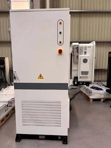 Sistema di Accumulo Domestico <span class=keywords><strong>BESS</strong></span> con Batteria LiFePO4 da 50kWh 100kWh 1000Ah 51.2V, 10000 Cicli, Verticale e Mobile, per Energia Solare - Product Image 4
