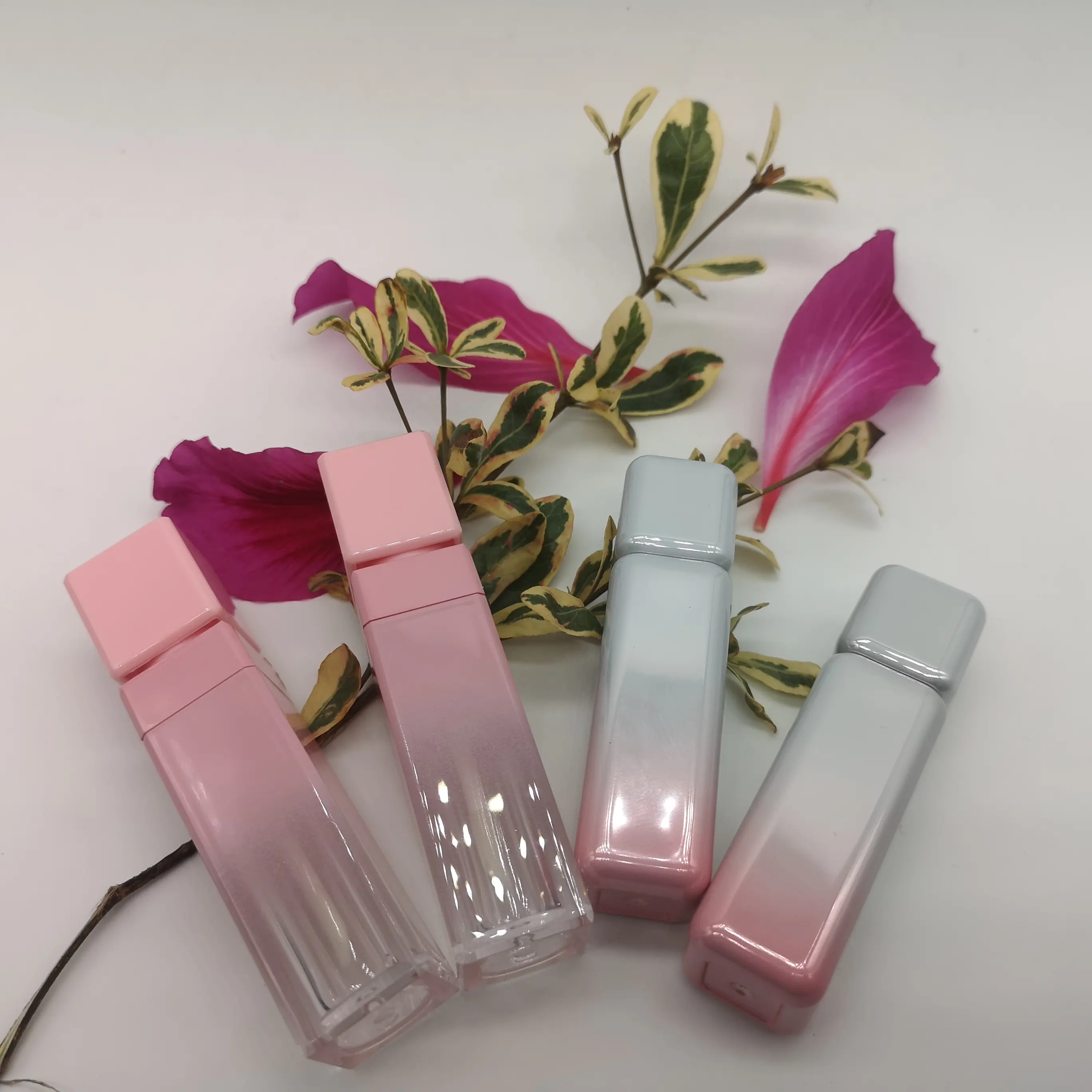 Penjualan Laris 2020 Wadah Lip Gloss Kosong Merah Muda, Tabung Lip Gloss dengan Tongkat