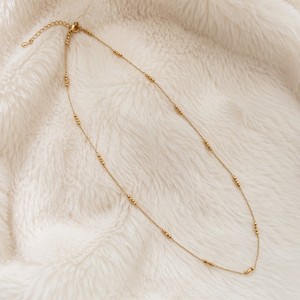 Colliers ras-du-cou minimalistes pour femmes, plaqués or, avec chaîne satellite multi-perles, vente en gros OEM/ODM - Product Image 2