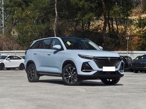 Changan X7 PLUS occasions 2023 2024 1.5T Gebruikt Goedkope Auto Gemaakt in China Auto Occasion en Lage Prijs - Product Image 3