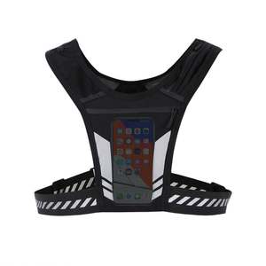 Gilet de sport respirant et réfléchissant noir, personnalisable, réglable, pour l'entraînement et la course à pied, avec porte-téléphone sur la poitrine, poches et porte-bouteille - Product Image 4