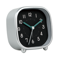 Horloge analogique silencieuse à quartz moderne en plastique argenté de 3,5 pouces avec affichage à aiguilles et veilleuse pour étudiants
