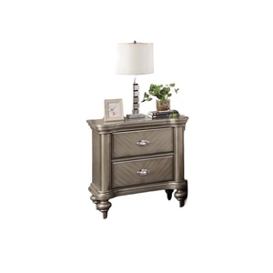 โต๊ะข้างเตียงโบราณสีเงินคลาสสิกพร้อมที่เก็บของ เฟอร์นิเจอร์ห้องนอน - Product Image 4