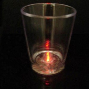 Gobelets néon assortis <span class=keywords><strong>en</strong></span> <span class=keywords><strong>plastique</strong></span> <span class=keywords><strong>dur</strong></span> 2 onces Tap ON/OFF LED Shot Glass - Product Image 2