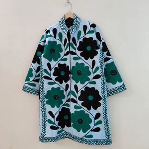Manteau long brodé floral bohème fait à la main, veste longue Suzani, motif floral vert et noir, veste artistique bohème, vêtements d'extérieur - Product Image 1