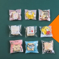 Lot de 100 Jolis Sacs Cadeaux de Noël Auto-Adhésifs en Plastique pour Biscuits, Bonbons et Gâteaux d'Anniversaire, Emballage 7x7+3cm