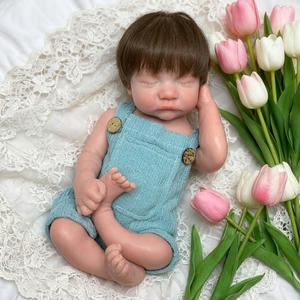 Muñeca Reborn <span class=keywords><strong>de</strong></span> Silicona <span class=keywords><strong>de</strong></span> 18 Pulgadas, Bebé Reborn Realista Pintado a Mano, Niño Pequeño Durmiendo con Dulces Sueños, Cabello Injertado a Mano - Product Image 3