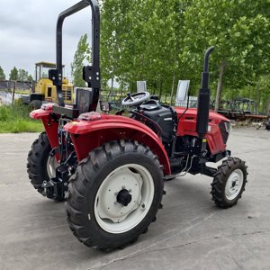 Tracteur 80 CV avec prise de force, boîte de vitesses 8+2, cabine de sécurité ROPS et chauffage - Product Image 3