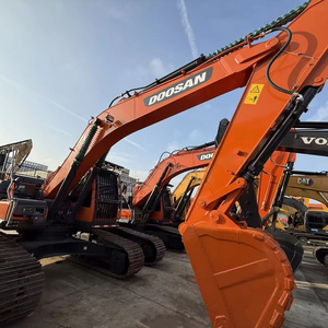 Excavatrices de taille moyenne Doosan DX300, DX225, DX350, excavatrices d'occasion de 30 tonnes, 22 tonnes et 35 tonnes, utilisées pour les projets de construction. - Product Image 2
