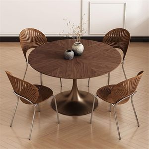 Moderner runder Esstisch aus rustikalem Massivholz mit Tulpen sockel und fester Platte für das Esszimmer in der Villa - Product Image 4