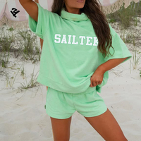 Ensemble streetwear deux pièces oversize col châle manches courtes et short – Collection été 2026 – Tenue décontractée en coton doux
