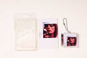 Mini Llavero de Acrílico Personalizable con NFC Programable, con Impresión UV y Diseño de Ídolo - Product Image 3