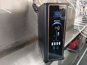 Vente directe d'usine - Purificateur d'eau sans réservoir en plastique à 6 étapes, à installer sous l'évier, auto-nettoyant, 100 GPD, système de filtration numérique à 6 étapes - Product Image 3
