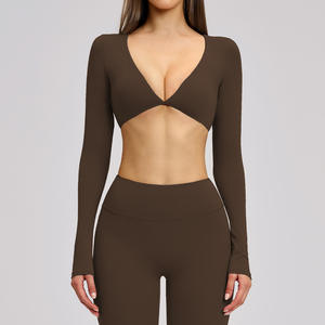 Nouveau T-shirt de sport pour femme, sexy, à col en V profond, coupe ajustée, respirant, ultra-doux, léger, uni, à manches longues, coupe courte devant - Product Image 3