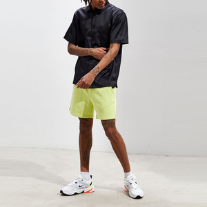 <span class=keywords><strong>Camicia</strong></span> da <span class=keywords><strong>Uomo</strong></span> <span class=keywords><strong>Nera</strong></span> in <span class=keywords><strong>Raso</strong></span> di Seta, Manica Corta, Stile Streetwear, Casual con Bottoni - Product Image 3