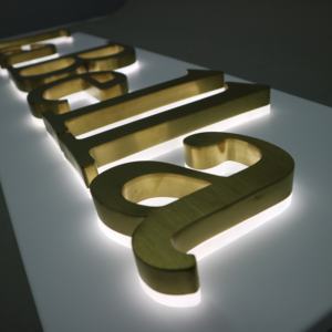 Placa de Sinalização Personalizada em Ouro com Seu <span class=keywords><strong>Logo</strong></span>, Sinalização LED 3D para Exibição de <span class=keywords><strong>Logo</strong></span> de Marca Personalizada - Product Image 3