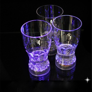 Vaso Luminoso LED Activado por Líquido con Pilas y Luces Intermitentes para el Día de San Valentín, Halloween, Acción de Gracias y Pascua - Product Image 3
