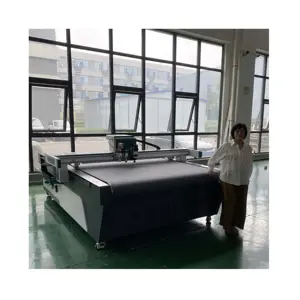 סין CNC מכונת חיתוך קרטון Aoke חותך פלוטר גלי קרטון תיבת מדגם ביצוע מכונת עם את גלגל קמטים