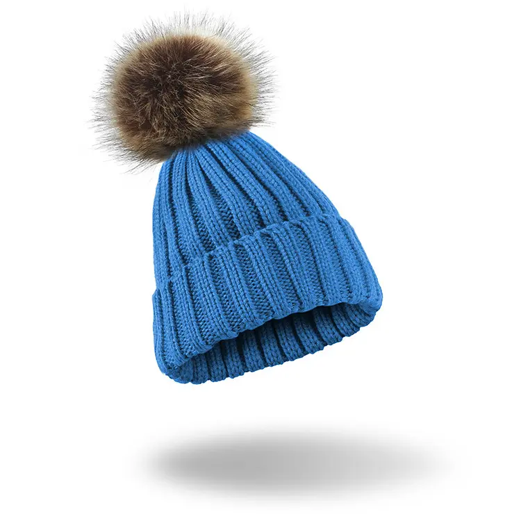 Cappello invernale lavorato a maglia moda slouch economico LOGO OEM 2022 con palla pom pom in pelliccia