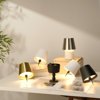 Lampe de table moderne à LED rechargeable par USB, à poser sur une bouteille de vin, portable, avec commande tactile, abat-jour en métal, pour l'éclairage de la chambre à coucher