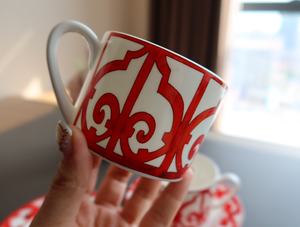 Vente chaude, vaisselle de luxe écologique pour restaurant occidental, service de table en porcelaine fine, motif en fer forgé rouge, modèle de tasse à café et soucoupe - Product Image 6