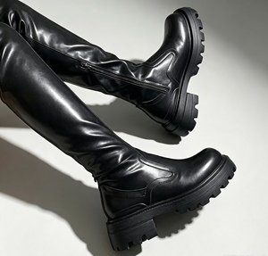 Botas Femininas Acima do Joelho em Couro Microfibra com Sola Grossa Estilo Plataforma para Looks e Roupas de Outono Inverno - Product Image 5