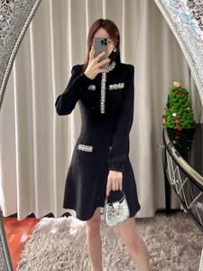 Mode hivernale Vêtements pour femmes Robes Nouveau classique <span class=keywords><strong>Robe</strong></span> en tricot à paillettes avec col en diamant <span class=keywords><strong>noir</strong></span> <span class=keywords><strong>Robe</strong></span> <span class=keywords><strong>pull</strong></span> à manches longues - Product Image 3