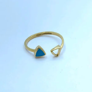 Anillo de Mujer Estilo Geométrico en Oro Amarillo de 22K con Detalle Minimalista de Esmalte - Product Image 1