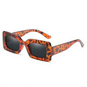 Lunettes de soleil carrées couleur bonbon, rétro, unisexes, à la mode, protection UV, pour hommes ou femmes - Product Image 1