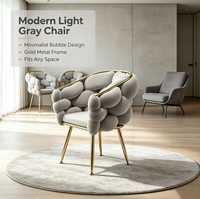 Fauteuil moderne en velours bouclé à dossier incurvé, chaise décorative confortable pour salle à manger et dressing avec pieds dorés