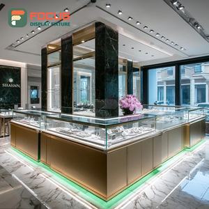 Exhibidor de Joyería Moderno para Interiores de Tiendas, Mostrador de Exhibición con Marco de Madera para Espacios de Boutique - Product Image 4