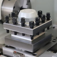 Tour CNC de précision à grande vitesse petite structure horizontale CNC6136 à lit plat avec capacité d'usinage à usage moyen