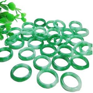 Anillos de Jade Verde Baratos de Estilo Moderno, Anillo de Piedra Natural de Jade para Mujeres y Hombres - Product Image 1
