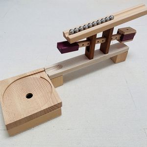Circuit de billes en bois avec labyrinthe pour enfants, jouet de course de billes, cadeau artisanal en bois - Product Image 3