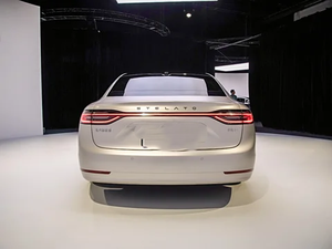 Penjualan paling laris mobil sedang dan besar 4 pintu 5 kursi baterai Lithium 2025 Hua wei STELATO S9 jarak jauh kendaraan energi baru - Product Image 6
