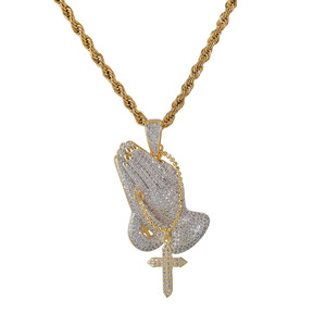 Collana con Ciondolo Gesù in Zirconi Trendy 2022, Charm Croce con <span class=keywords><strong>Mani</strong></span> in Preghiera, Catena in Ottone Bicolore 18K per Matrimoni - Product Image 6