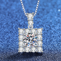 Meilleure Vente : Collier Femme en Argent Sterling S925 Plaqué Rhodium avec Pendentif Moissanite Cube 1 Carat Certifié GRA et Chaîne Maille Forçat