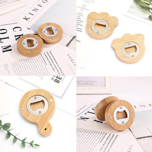 Abridores de cerveza de forma redonda de bambú, imán de madera <span class=keywords><strong>para</strong></span> nevera, pegatina <span class=keywords><strong>para</strong></span> nevera, regalo <span class=keywords><strong>para</strong></span> amantes de la cerveza, Bar de <span class=keywords><strong>invitados</strong></span> de <span class=keywords><strong>boda</strong></span> - Product Image 1