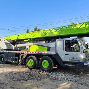 Matériel de construction d'occasion chinois, grue à flèche télescopique hydraulique Zoomlion de 70 tonnes, modèle 2018 - Product Image 1